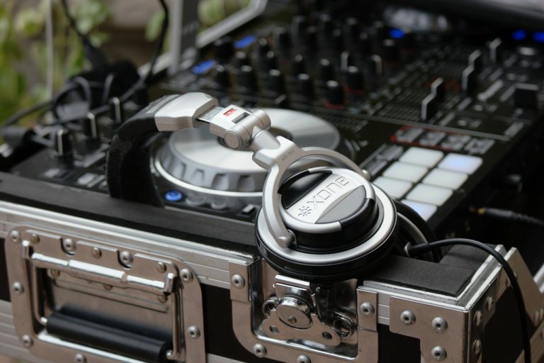 Looking for a DJ for your upcoming nuptials? Make sure your wedding DJ offers these top services!