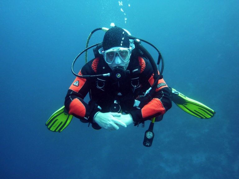 Top gear you should have to start scuba diving as a beginner!